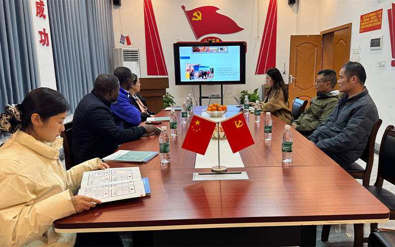 非洲客戶來訪 1.jpg